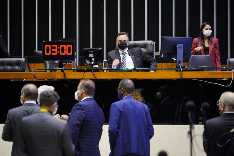 LEGISLATIVO: Congresso tem sessão nesta segunda-feira para análise de vetos e de crédito orçamentário