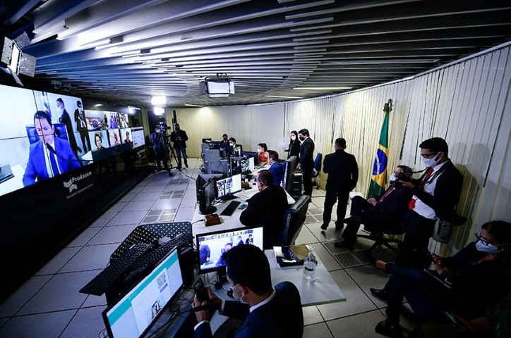 LEGISLATIVO: Congresso rejeita três vetos e aprova projeto que viabiliza sanção do Orçamento