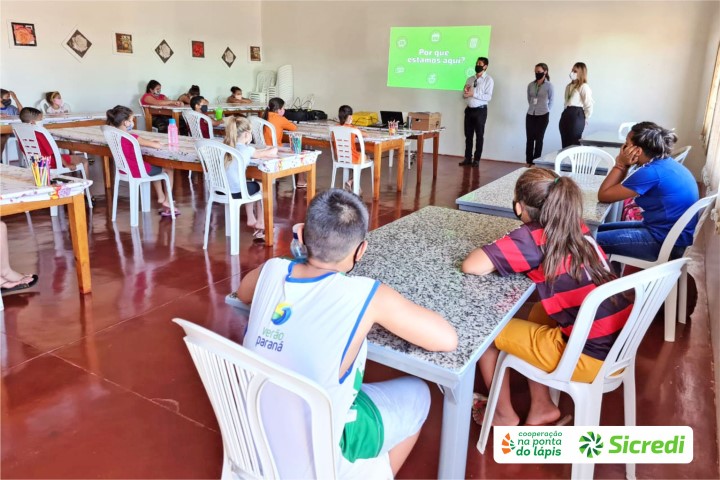 SICREDI FRONTEIRAS: Oficinas de educação financeira são realizadas em Santa Izabel do Oeste