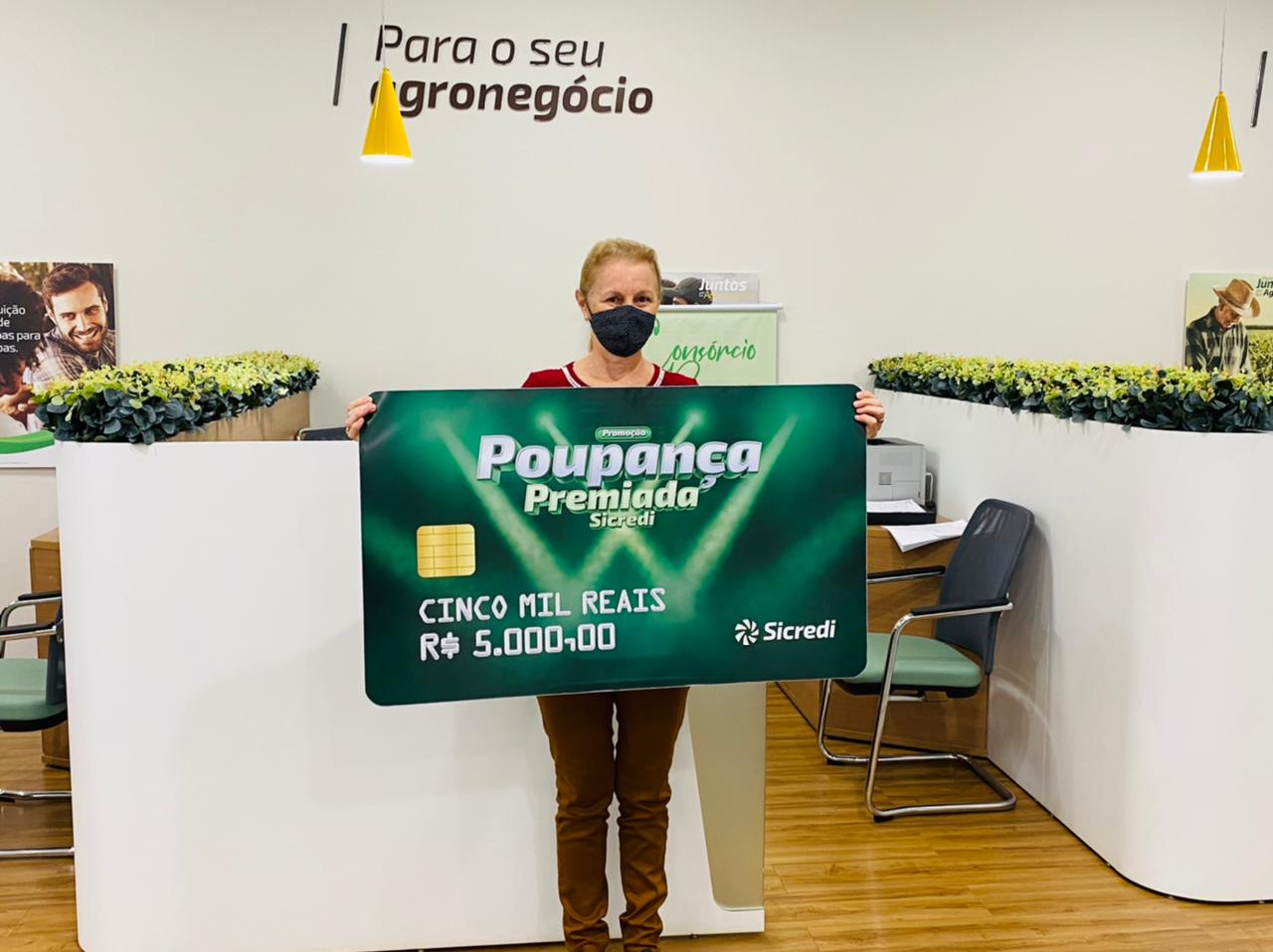 SICREDI VALE DO PIQUIRI: Associada de Palotina (PR) ganha R$ 5 mil em campanha de incentivo à poupança