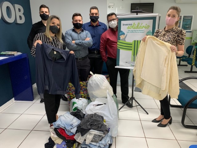 SICOOB METROPOLITANO: Cooperativa realiza campanha para arrecadação de roupas e agasalhos