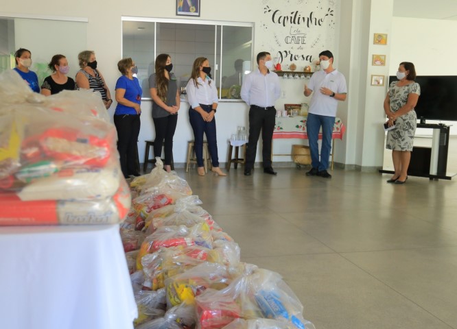 INTERCOOPERAÇÃO: 400 famílias de Paraíso do Tocantins recebem alimentos doados pela Frísia e Sicredi