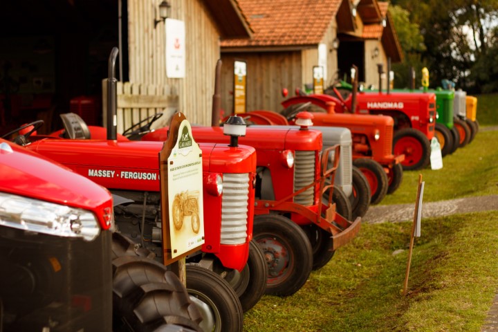 CARAMBEÍ: Parque Histórico reestruturará o Museu do Trator