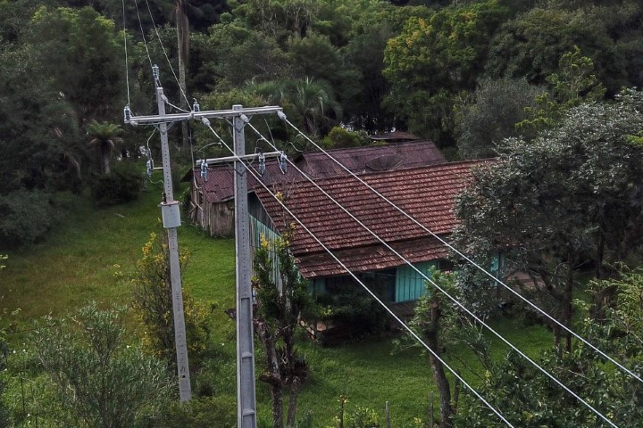 ENERGIA ELÉTRICA: Paraná Trifásico atende 14 municípios da região de Paranavaí, no Noroeste