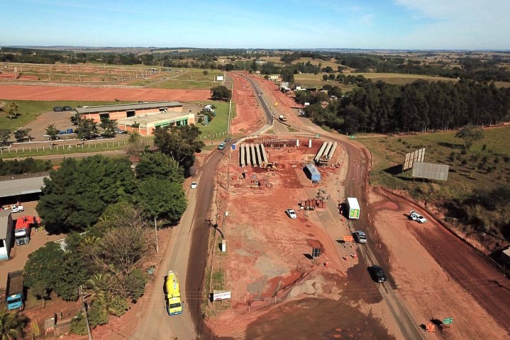 INFRAESTRUTURA: Obras de duplicação da PR-323 em Umuarama avançam em bom ritmo, no Noroeste