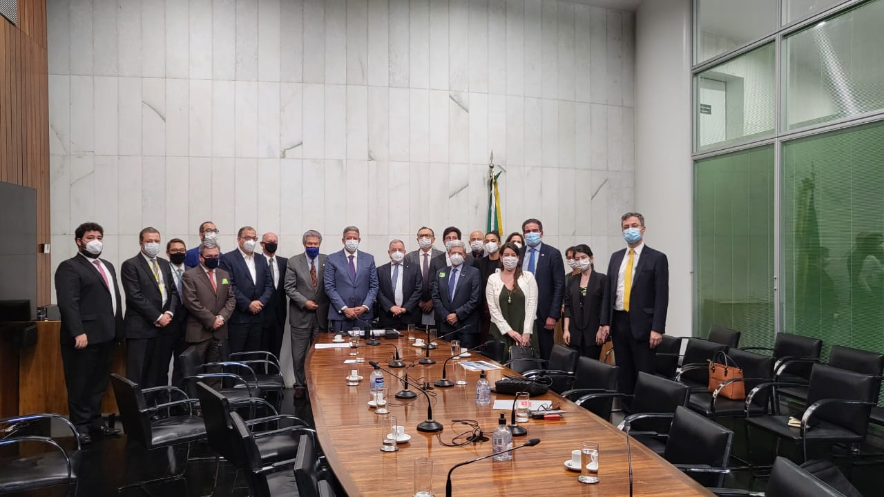 PL 2.541/2021: OCB debate desoneração da folha com o presidente da Câmara dos Deputados