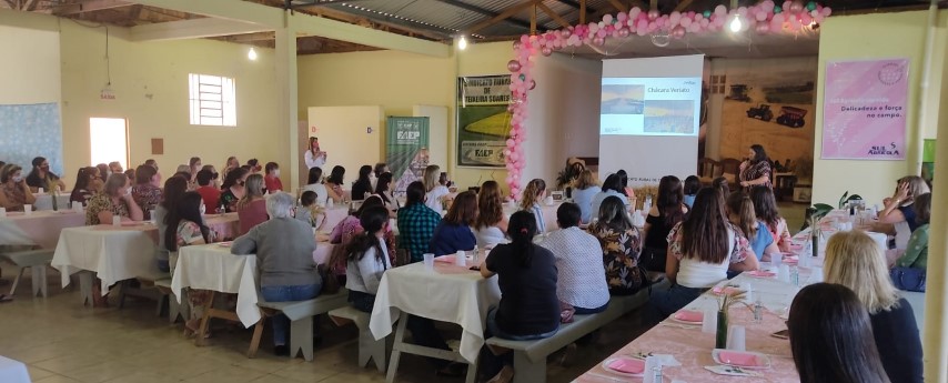 FRÍSIA: Cooperadas participam de evento que reforça o protagonismo feminino na produção agropecuária