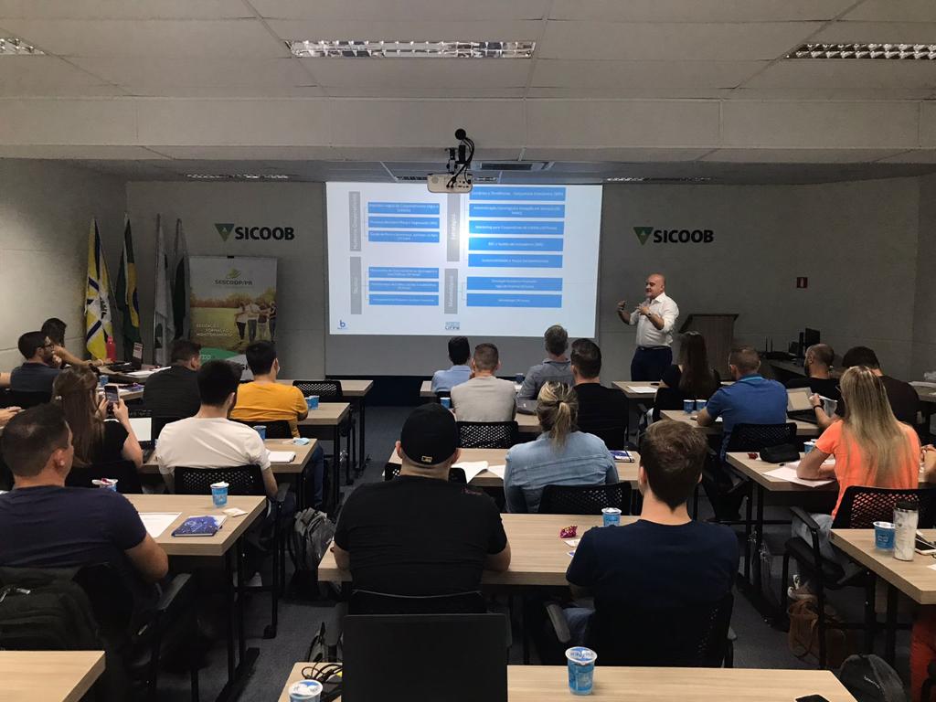 FORMAÇÃO: Profissionais do Sicoob Sul iniciam pós-graduação em Cooperativas de Crédito com foco no Agronegócio