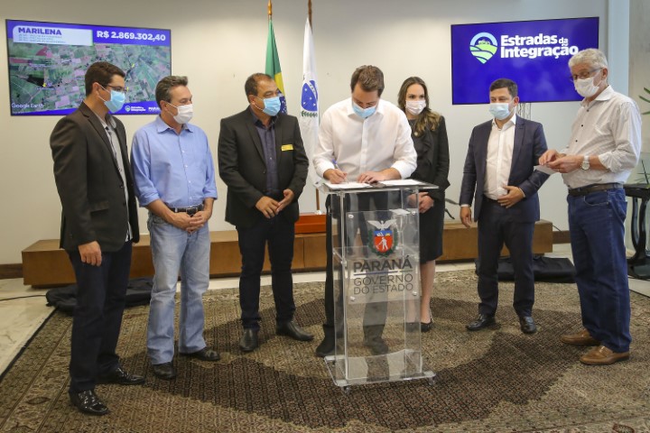 INFRAESTRUTURA: Com investimento de R$ 13,6 milhões, Estado vai recuperar estradas rurais de oito municípios