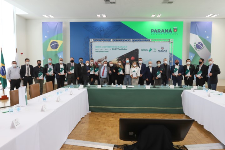 BRDE: Banco libera R$ 330,7 milhões em crédito a cooperativas e empresas paranaenses