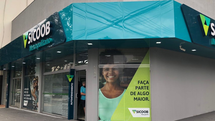 SICOOB METROPOLITANO: Agência na Vila Operária de Maringá é reinaugurada