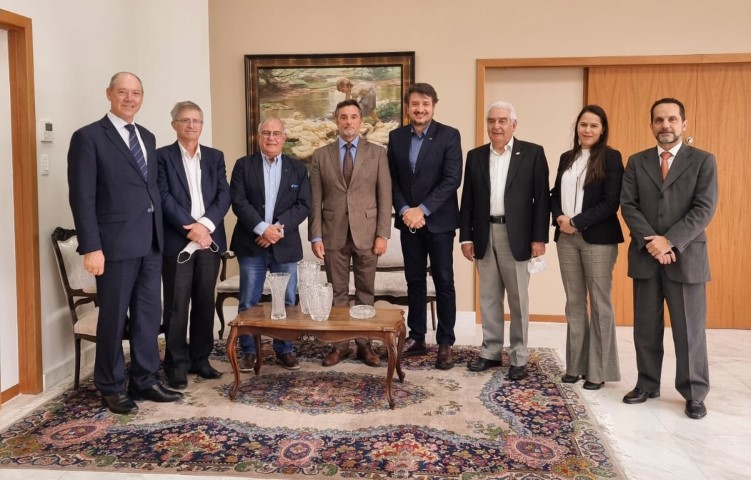 G7: Integrantes do grupo visitam presidente do TJPR