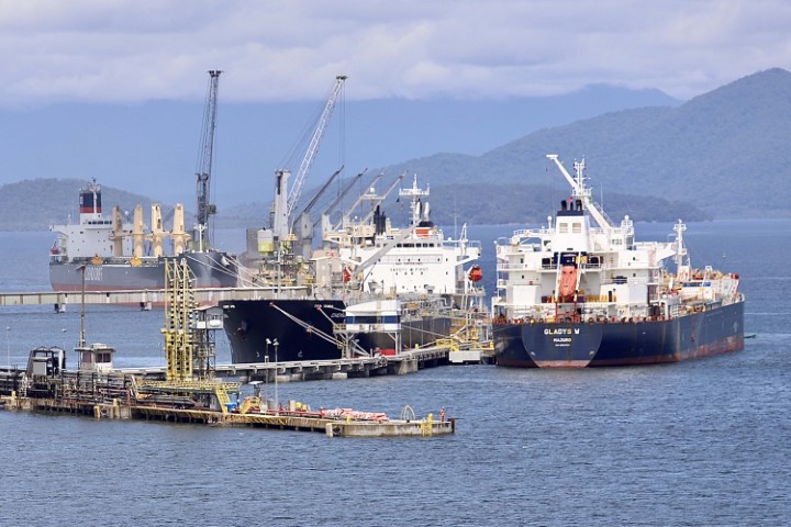 INFRAESTRUTURA: Porto de Paranaguá é líder nacional na exportação de óleo soja