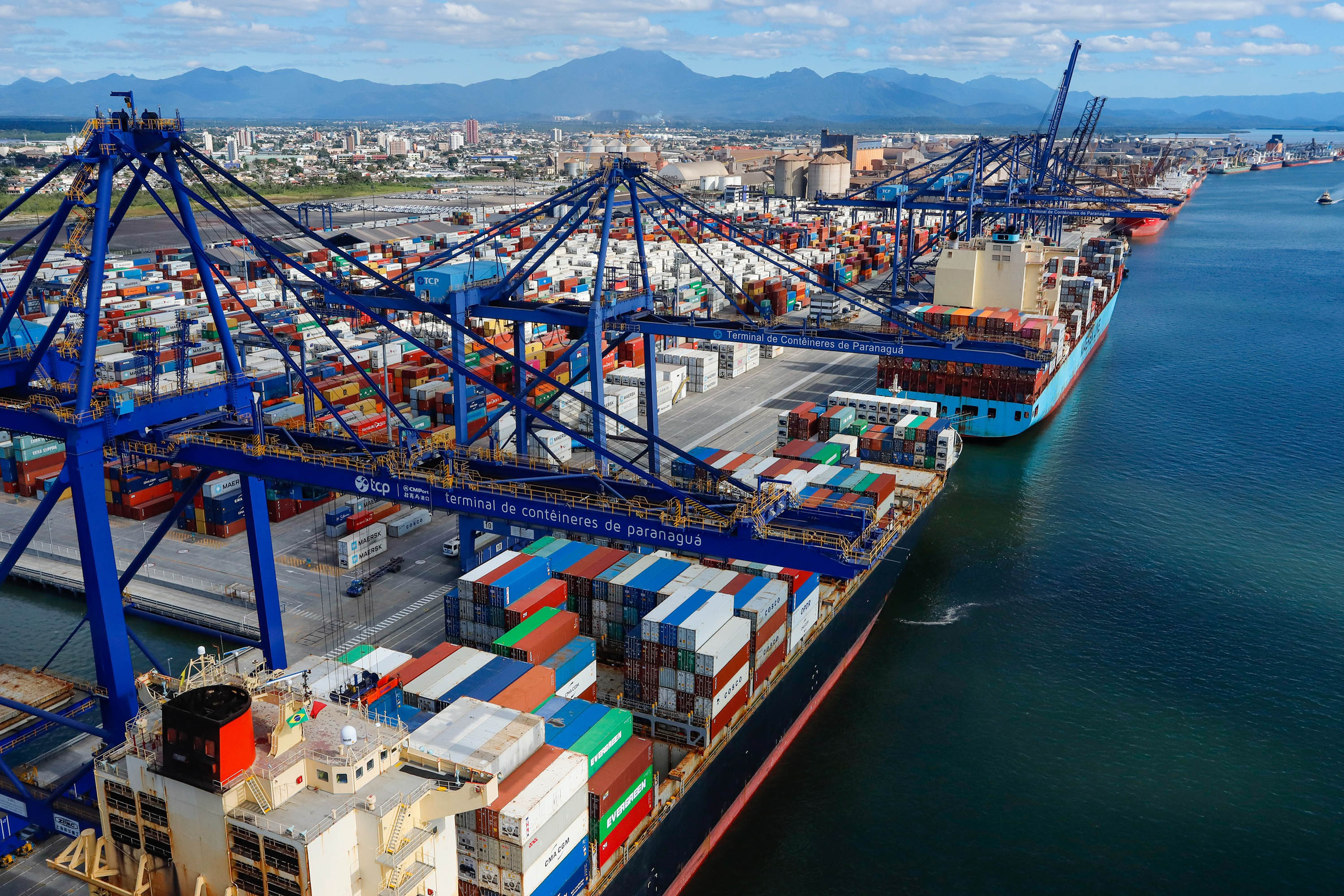 LOGÍSTICA: Exportações de cargas em contêineres crescem 24% em janeiro no Porto de Paranaguá