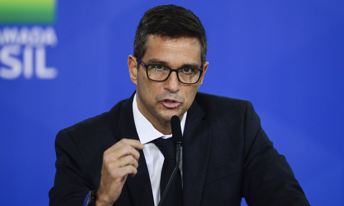 ECONOMIA: Desaceleração da China deve afetar Brasil, diz presidente do BC