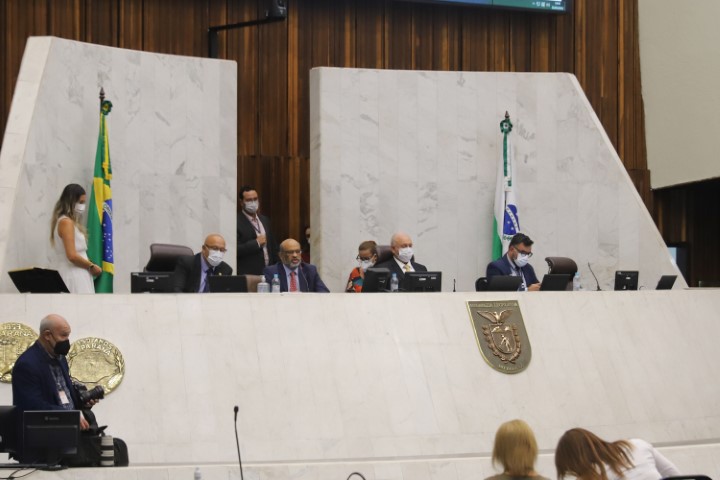 FAZENDA: Governo mostra bom desempenho das receitas no ano, mas aponta riscos para cenário econômico em 2022
