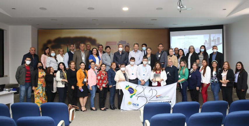 VISITA: Cooperativistas do Paraguai realizam imersão no cooperativismo de crédito do Brasil