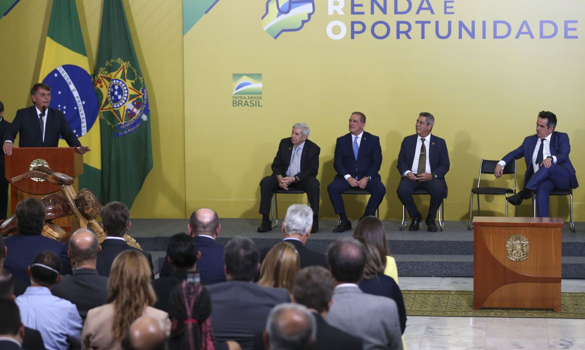 TELETRABALHO: Governo publica medida provisória para regulamentar o trabalho remoto
