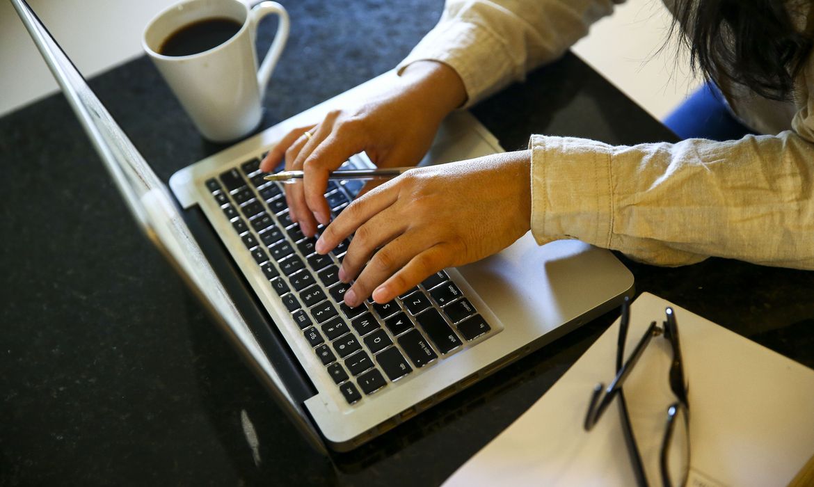 TELETRABALHO: Conheça as regras previstas na MP que regulamenta o trabalho remoto