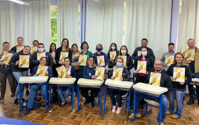 SICREDI PLANALTO DAS ÁGUAS: Formação do Programa União Faz a Vida para professores do Colégio Imperatriz, no Distrito de Entre Rios 