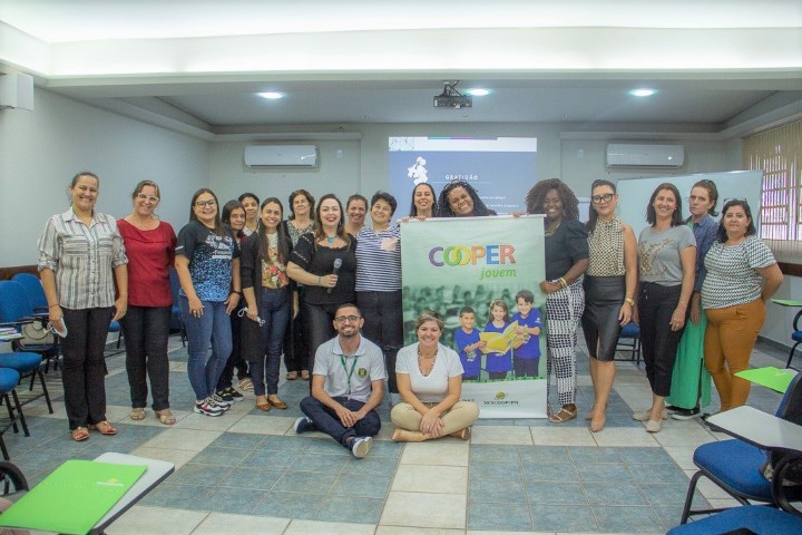 COCARI: Cooperativa inicia atividades do Programa Cooperjovem com nova metodologia