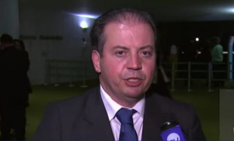 LEGISLATIVO I: Câmara aprova projeto que impede cobrança de ICMS sobre custo adicional de energia