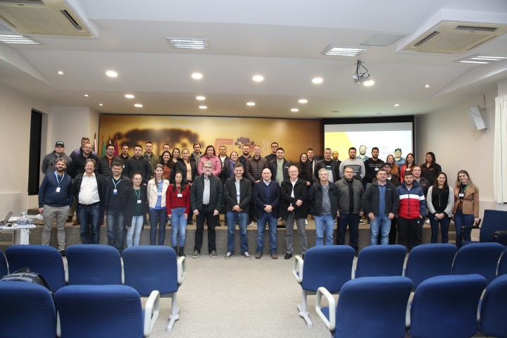 FORMAÇÃO: Programa Educa Bom Jesus realiza módulo de capacitação no Sistema Ocepar