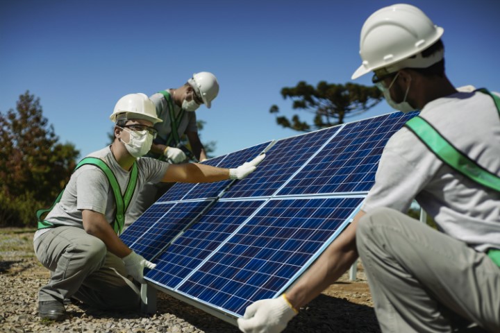 SICREDI: Aumento de 58% na concessão de crédito para energia solar nos quatro primeiros meses de 2022