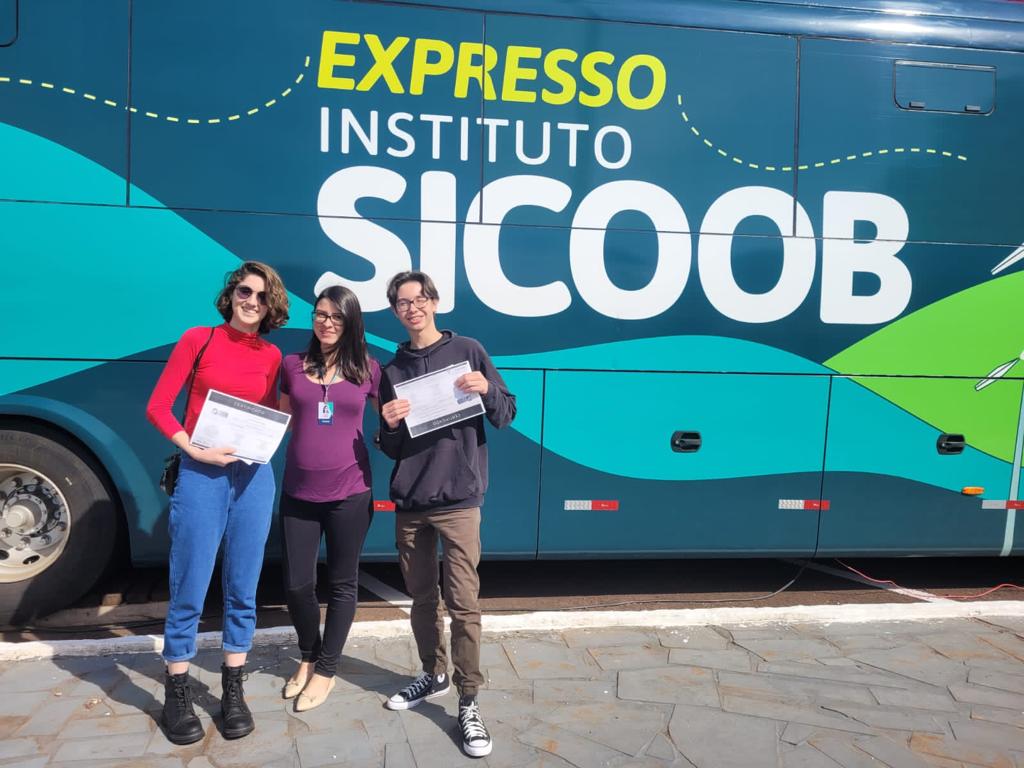 SICOOB CREDICAPITAL: Cursos profissionalizantes são ofertados aos moradores de Catanduvas (PR) por meio do Expresso Instituto Sicoob