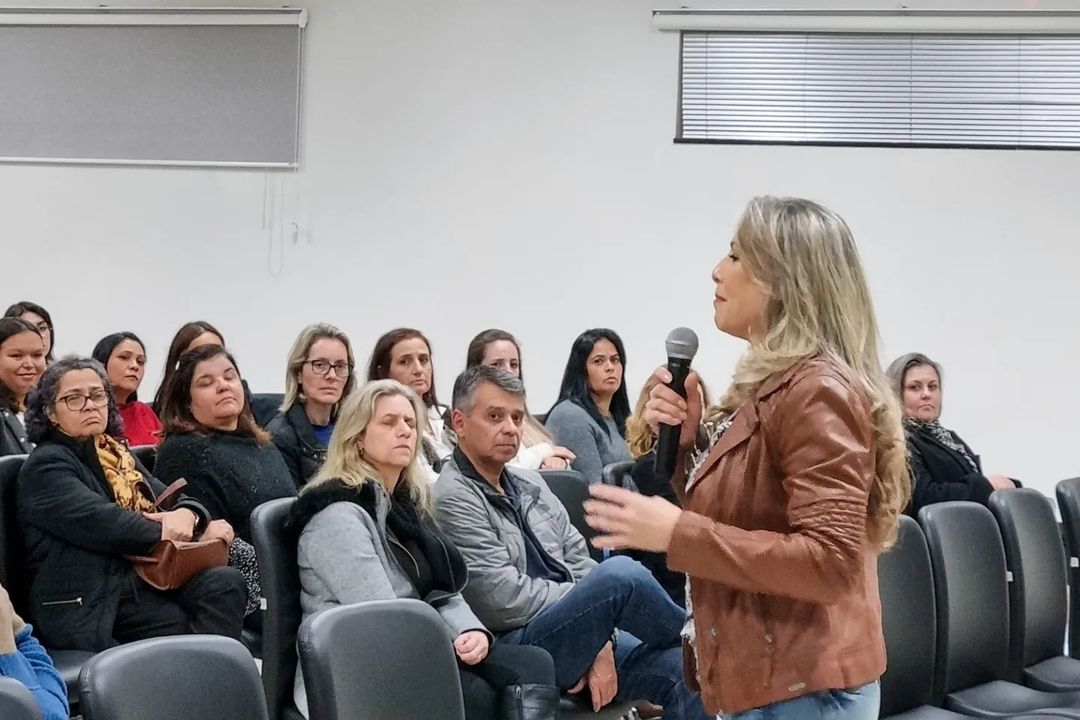 DIA C: Cooperativas de Arapoti (PR) concluem ação do Dia de Cooperar com palestra sobre Autismo