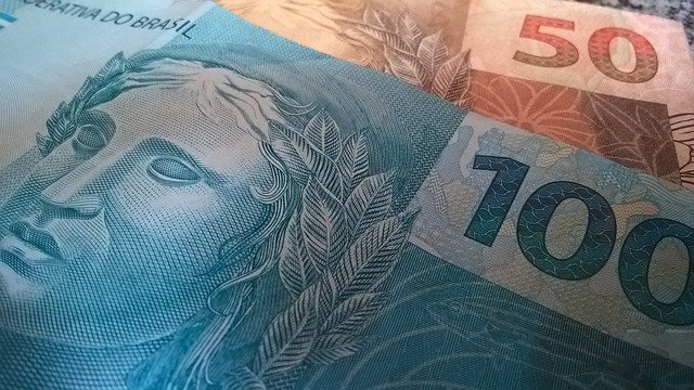 ECONOMIA: Contas públicas têm superávit de R$ 10,7 bilhões em setembro