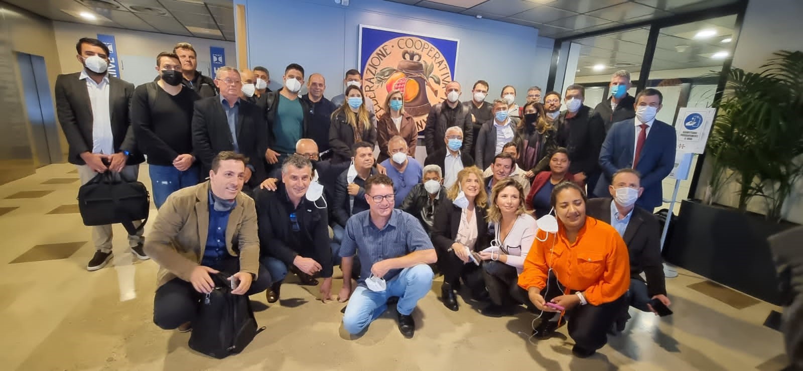 MISSÃO INTERNACIONAL: Cooperativistas brasileiros conhecem modelo de transporte israelense
