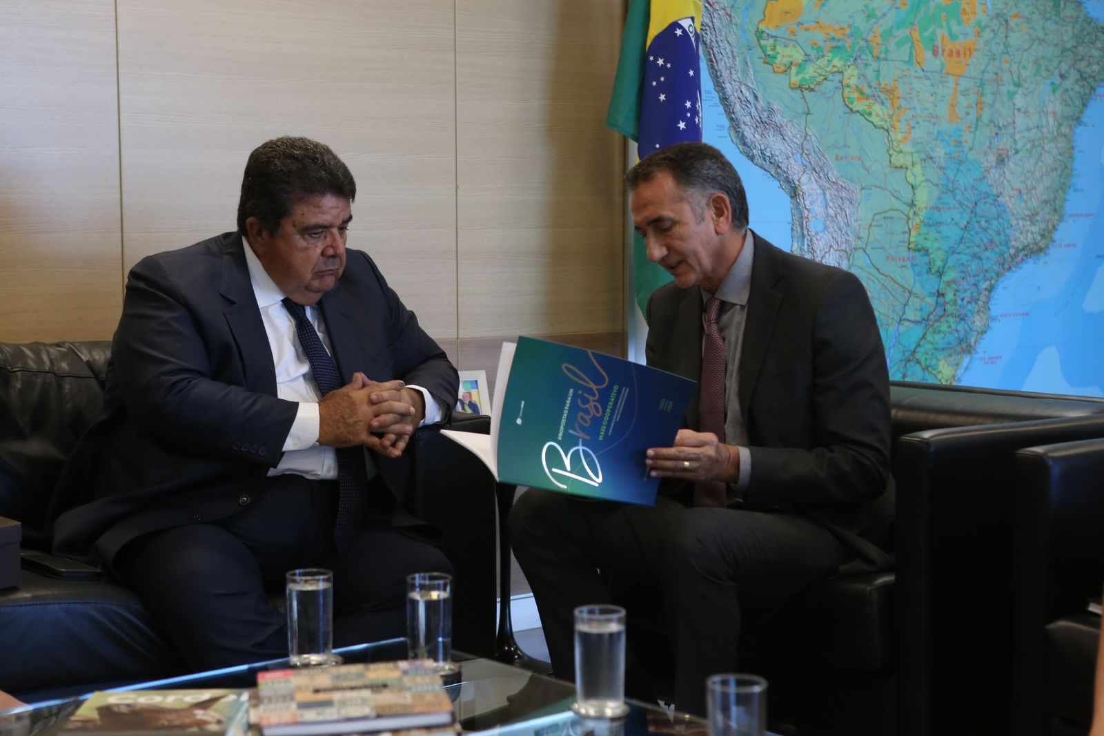 SISTEMA OCB: Ministro da Integração recebe propostas do coop para o desenvolvimento regional