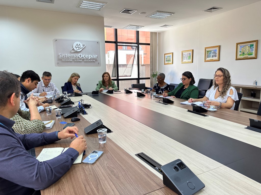 VISITA: Secretária da Mulher e Igualdade racial apresenta projetos de desenvolvimento e inserção econômica