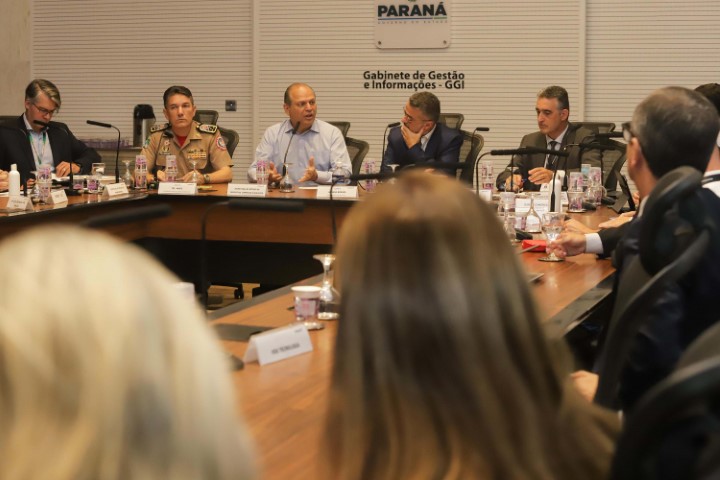 DESCOMPLICA PARANÁ:  Estado avança no planejamento para simplificar abertura de empresas