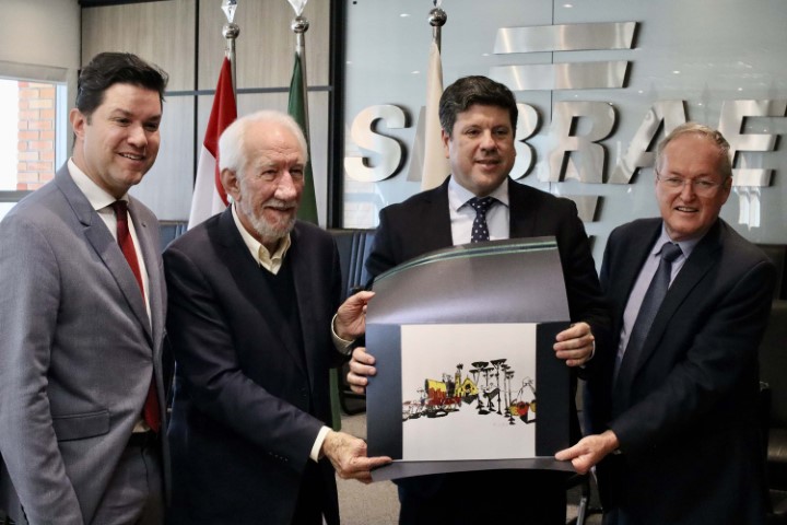 RELAÇÕES EXTERNAS: Piana apresenta projetos do Paraná ao novo ministro da Indústria do Paraguai