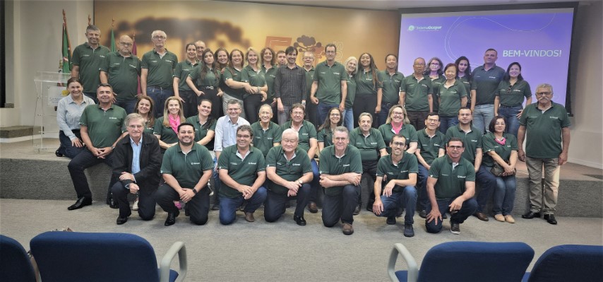 VISITA: Sistema Ocepar recebe grupo da Sicredi Paranapanema 