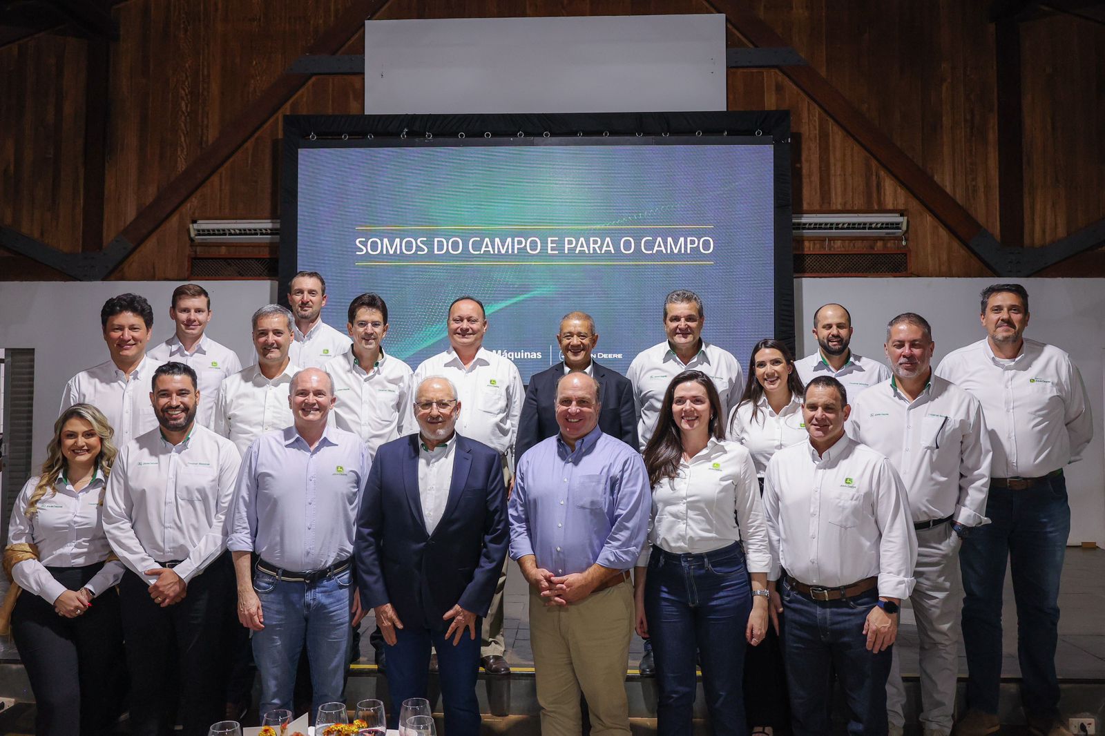 AGRO: Presidente da John Deere Brasil visita a Cocamar Máquinas