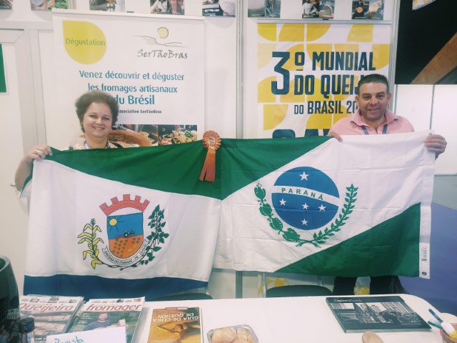 AGRO: Casal paranaense, associado da Capal, é premiado no Mundial de Queijo da França