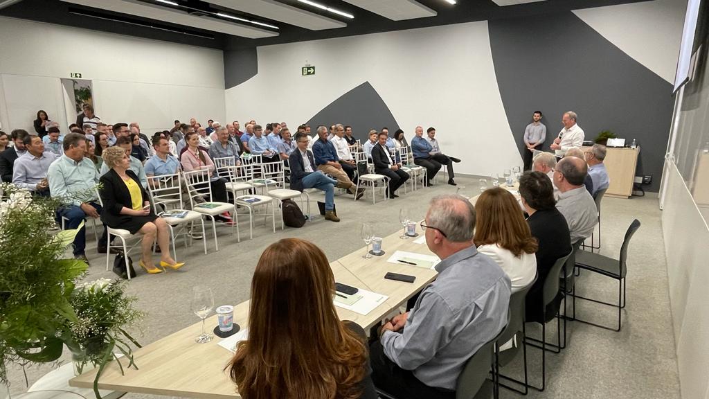 ENCONTROS DE NÚCLEOS: Em Toledo, 150 cooperativistas do Oeste prestigiam evento