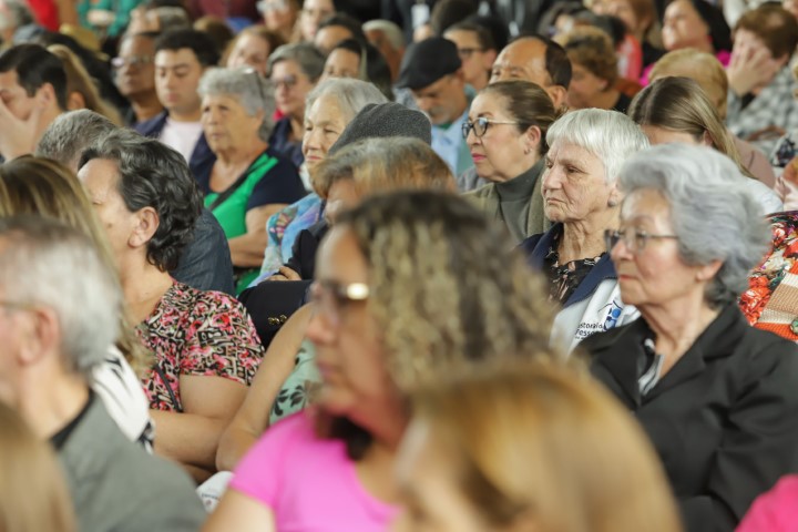 IBGE: População idosa do Paraná quase dobrou nos últimos 22 anos, aponta Instituto