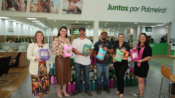 CRÉDITO: Comitê Mulher Sicredi arrecada mais de 3 mil litros de produtos de limpeza para o Porto Amazonas 