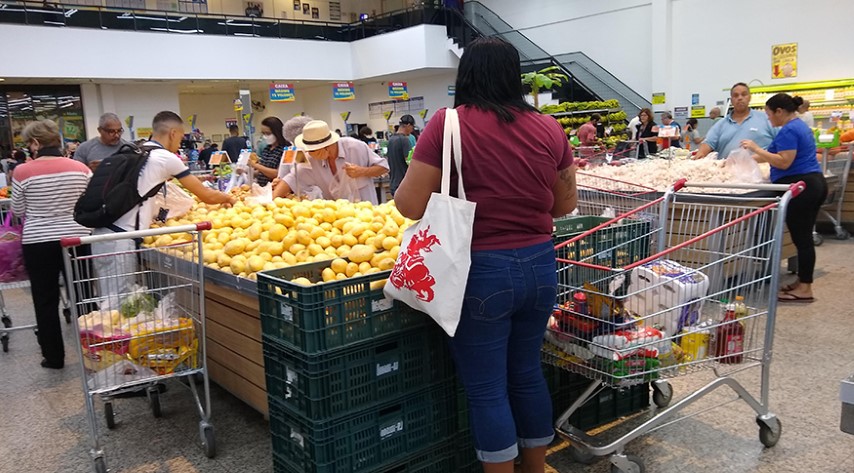 IPCA: Inflação de novembro fica em 0,28%, influenciada pela alta dos alimentos