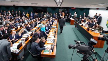RELAÇÕES INSTITUCIONAIS: Boletim destaca votações importantes para o cooperativismo ocorridas na Câmara dos Deputados