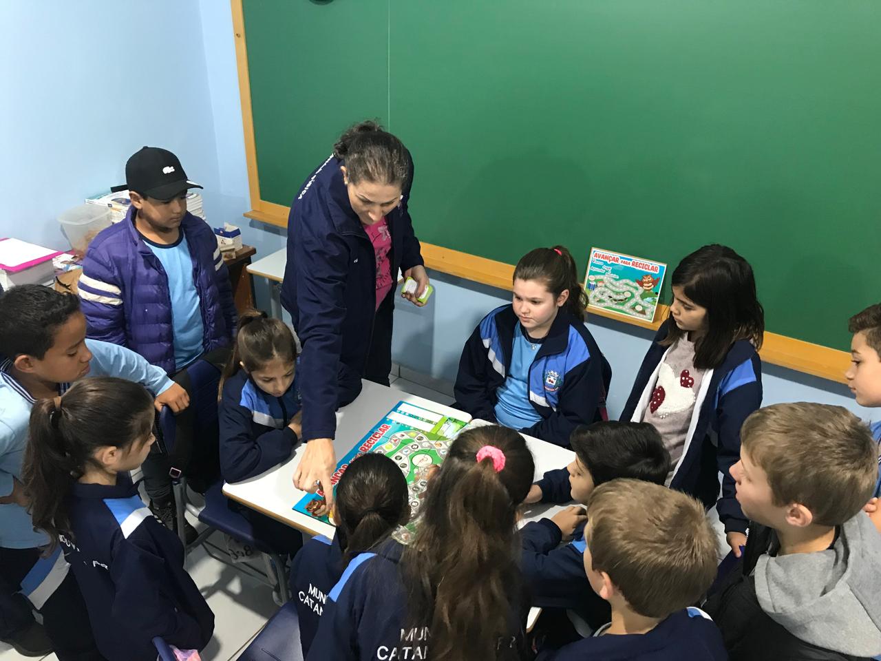 MEIO AMBIENTE: Coopavel se alia a projeto que ensina sobre reciclagem em escolas públicas