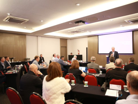 Programa de Formação para Presidentes realiza nova etapa em Curitiba