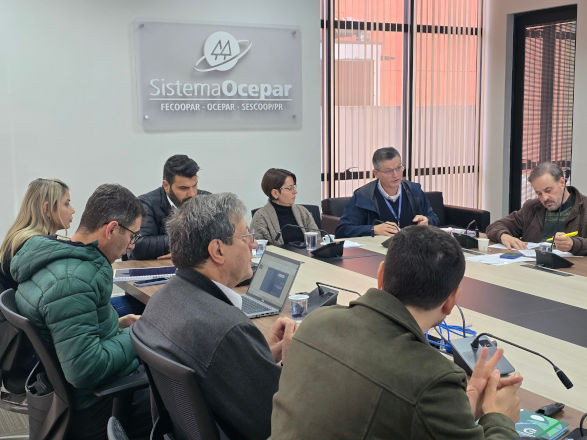 Sistema Ocepar debate influenza aviária com organizações representativas