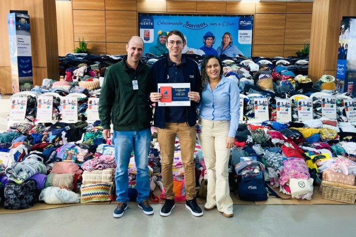 Campanha do Agasalho da C.Vale distribui 17 mil peças de roupas, cobertores e calçados