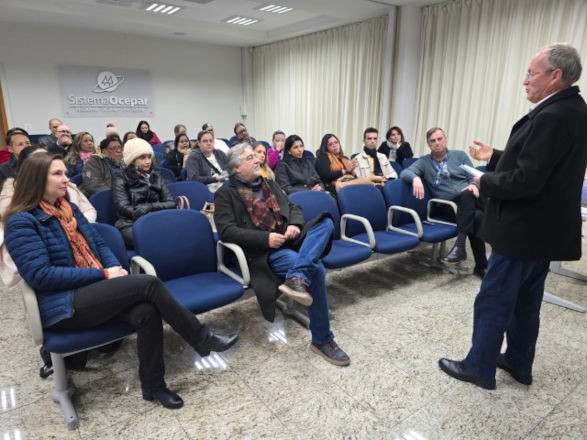 Estudantes de mestrado da OCB Ceará conhecem cooperativismo paranaense