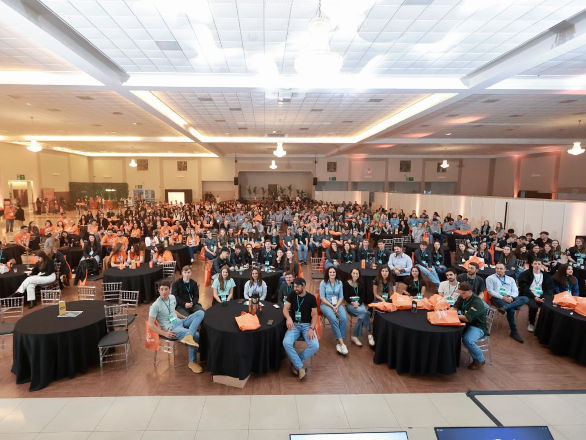 Cooperlíder Jovem reúne 450 lideranças de 24 cooperativas em Francisco Beltrão 